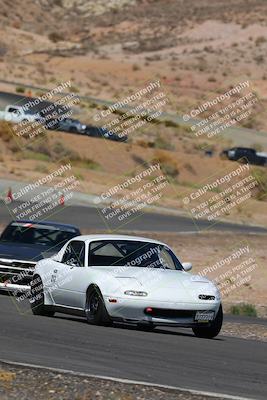 media/Oct-01-2022-Team Topak Racing (Sat) [[f860fb51be]]/2-Inter Low 2/session 2 turn 11/